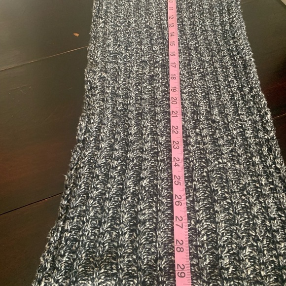 Loft black and white circle knit winter scarf - Picture 7 of 7